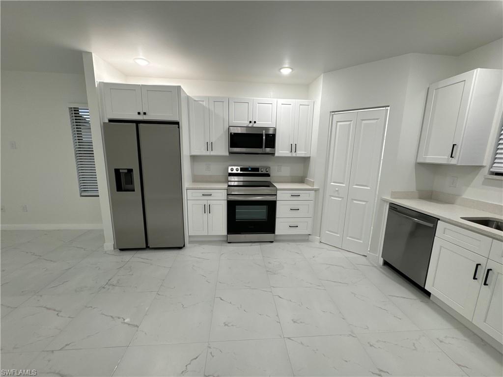 1775 Glenway CT photo 7