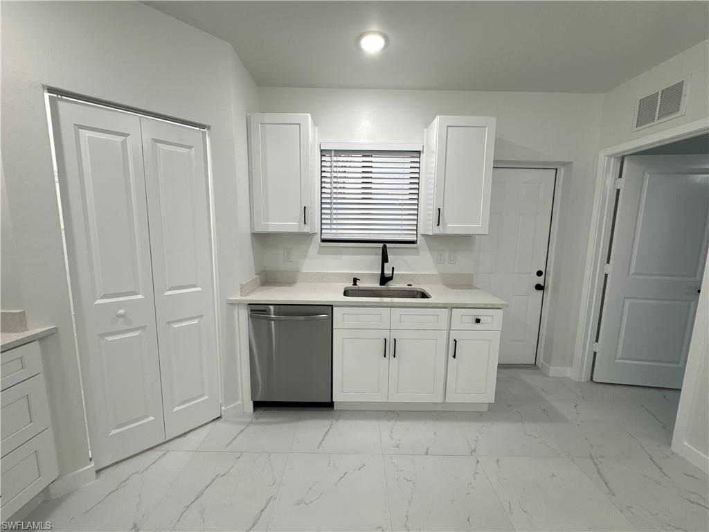 1775 Glenway CT photo 9