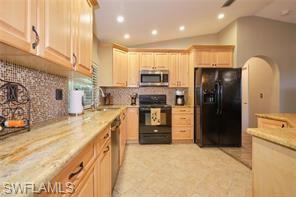 140 SE 8th ST