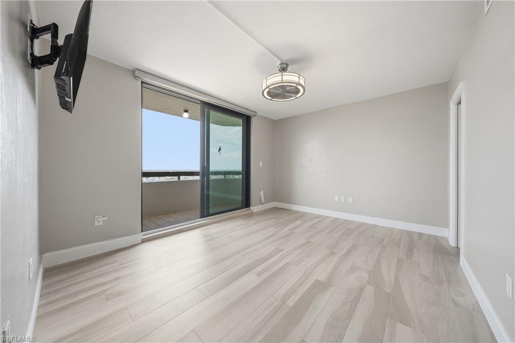 174 Collier BLVD 1105 photo 33