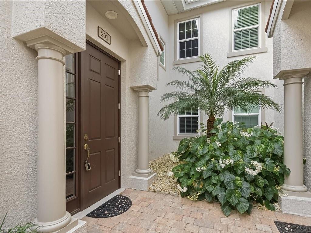 1259 Rialto WAY 201 photo 11