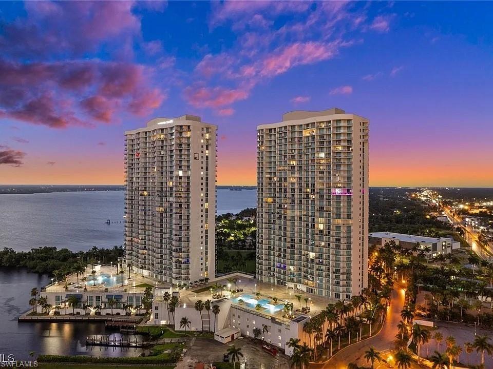 3000 Oasis Grand BLVD 2402