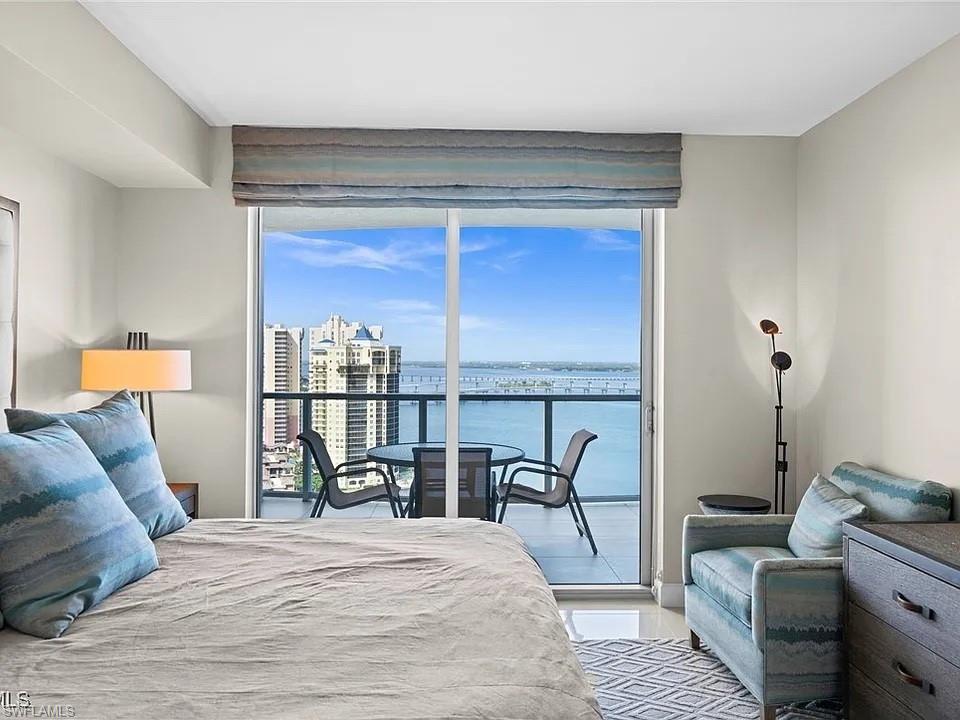 3000 Oasis Grand BLVD 2402 photo 14