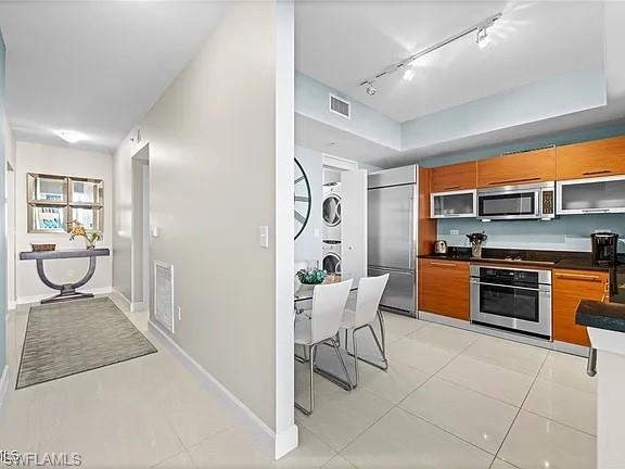 3000 Oasis Grand BLVD 2402 photo 11