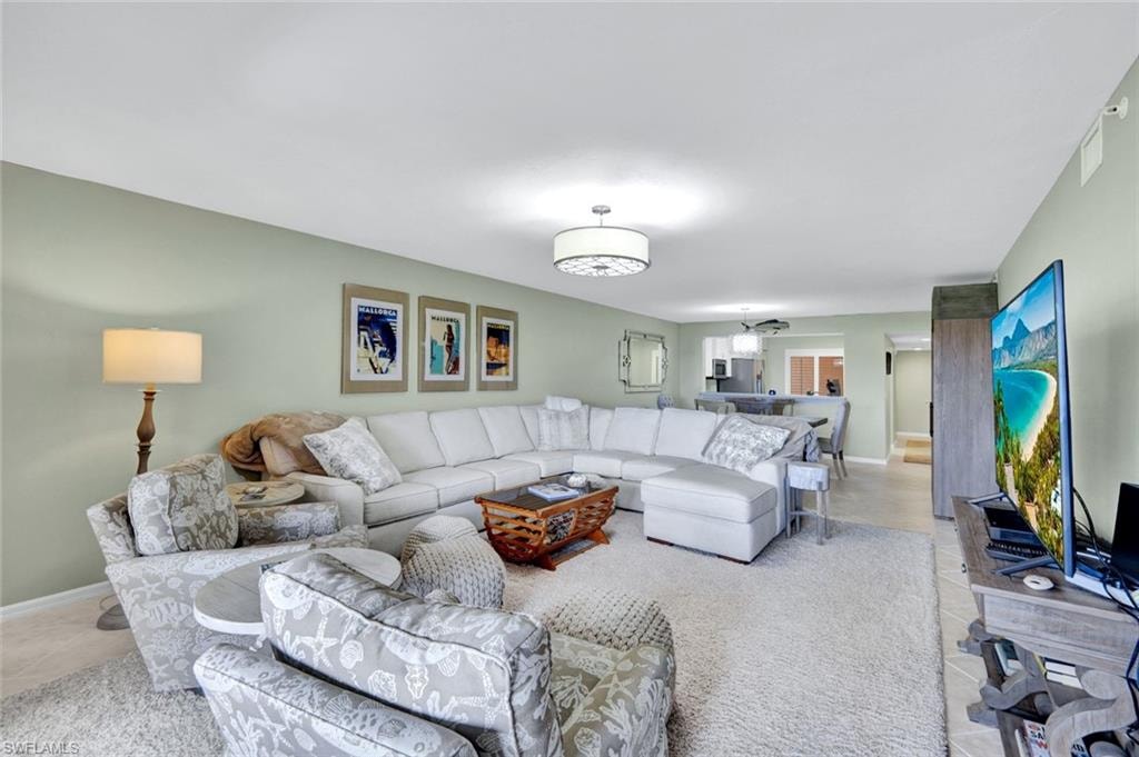 9435 Sunset Harbor LN 211 photo 6