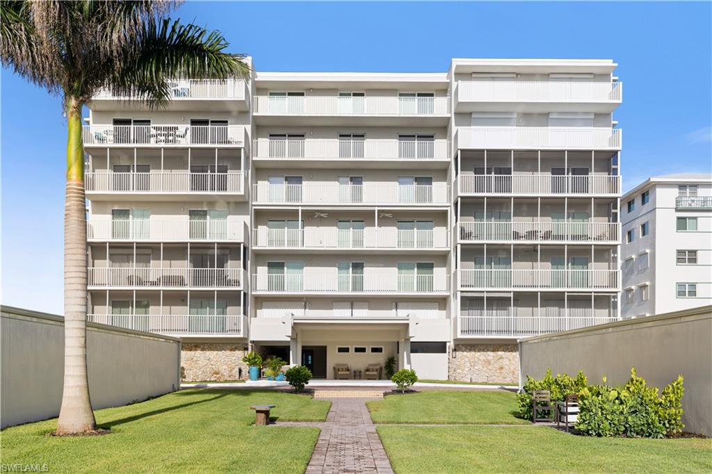 1977 Gulf Shore BLVD N 504 photo 32