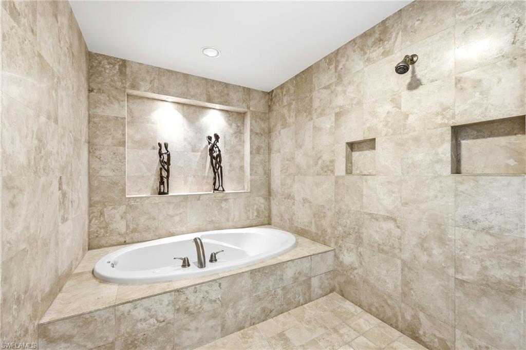 265 Indies WAY 701 photo 27