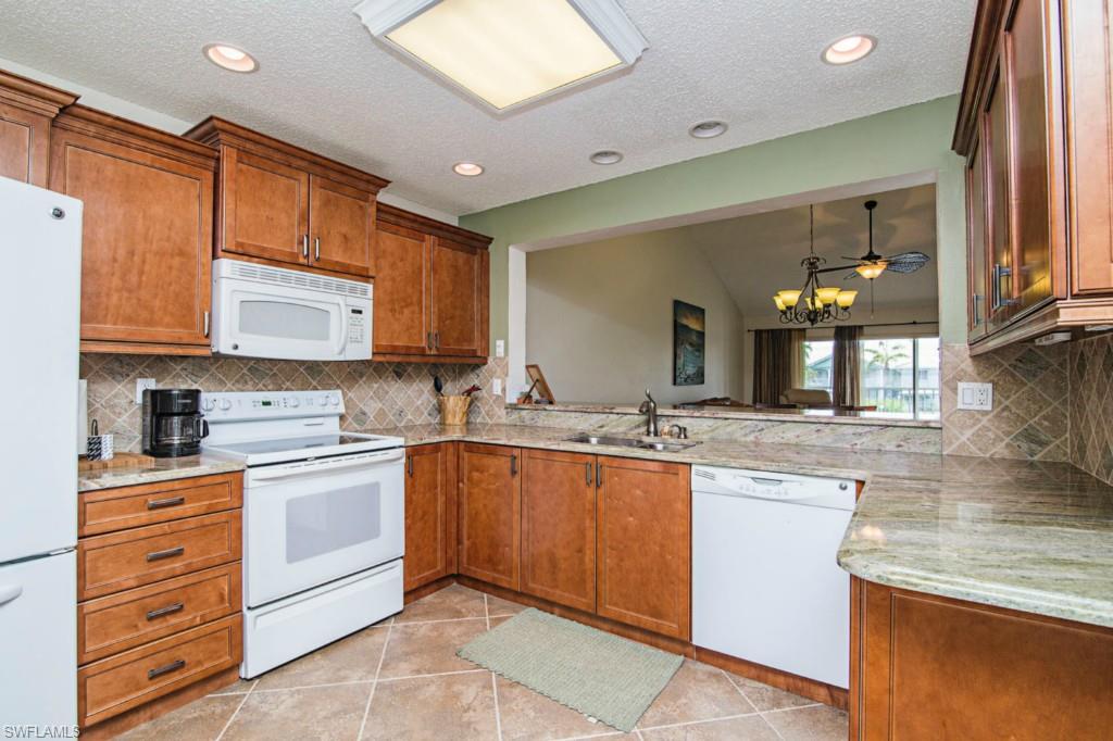 180 Furse Lakes CIR E8