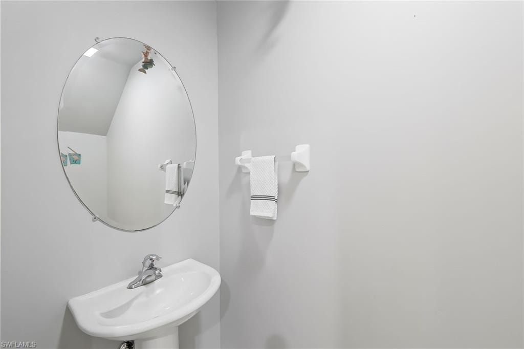 Bathroom with sink
