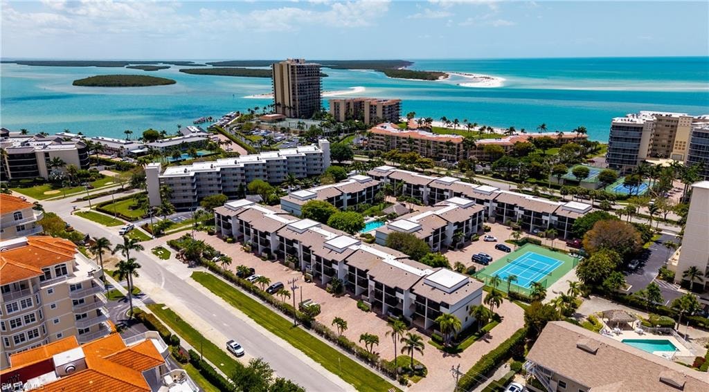 AERIAL VIEW & PROXIMITY TO THE GULF