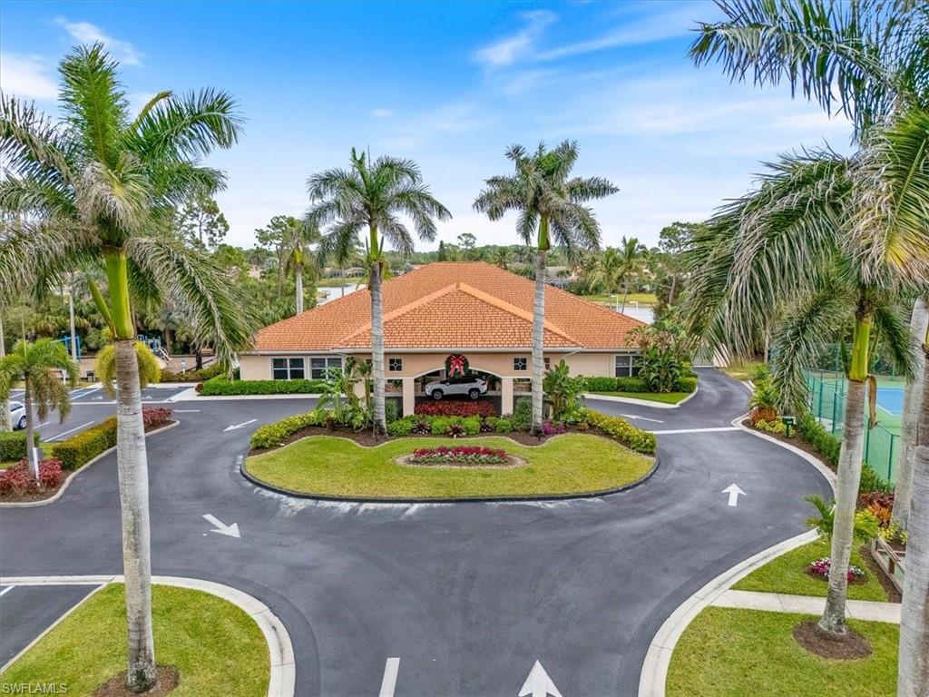 COMMUNITY ENTRANCE CLUBHOUSE