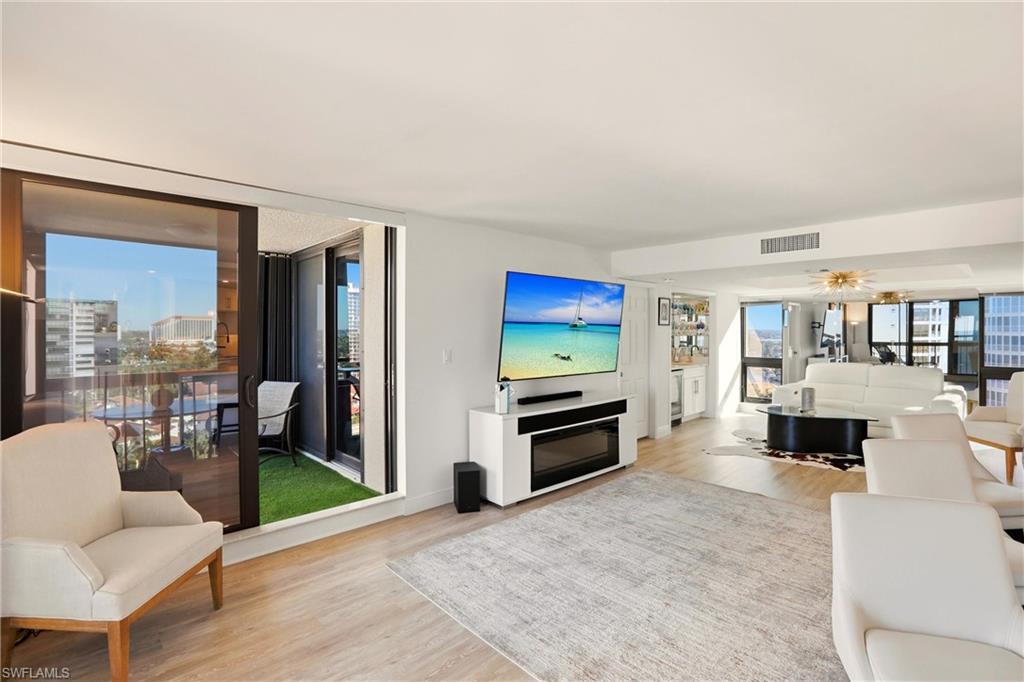 Living area with amazing views to the west, north and east for beautiful views and light all day log