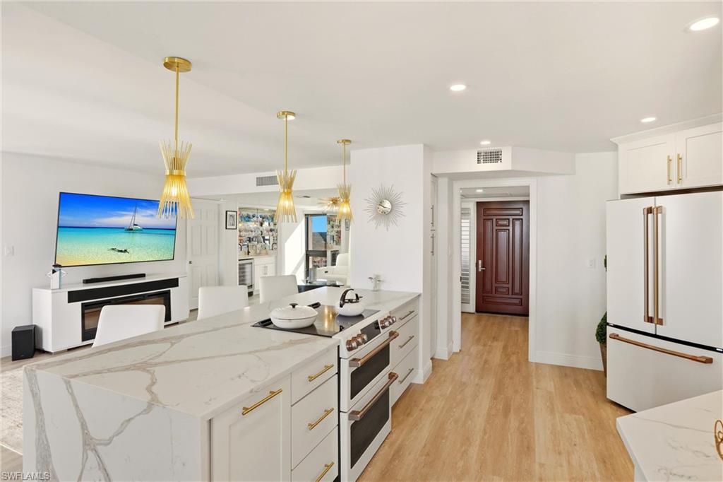 4551 Gulf Shore BLVD N 1500 photo 14