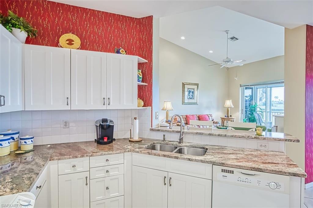 9270 Bayberry BEND 202 photo 15