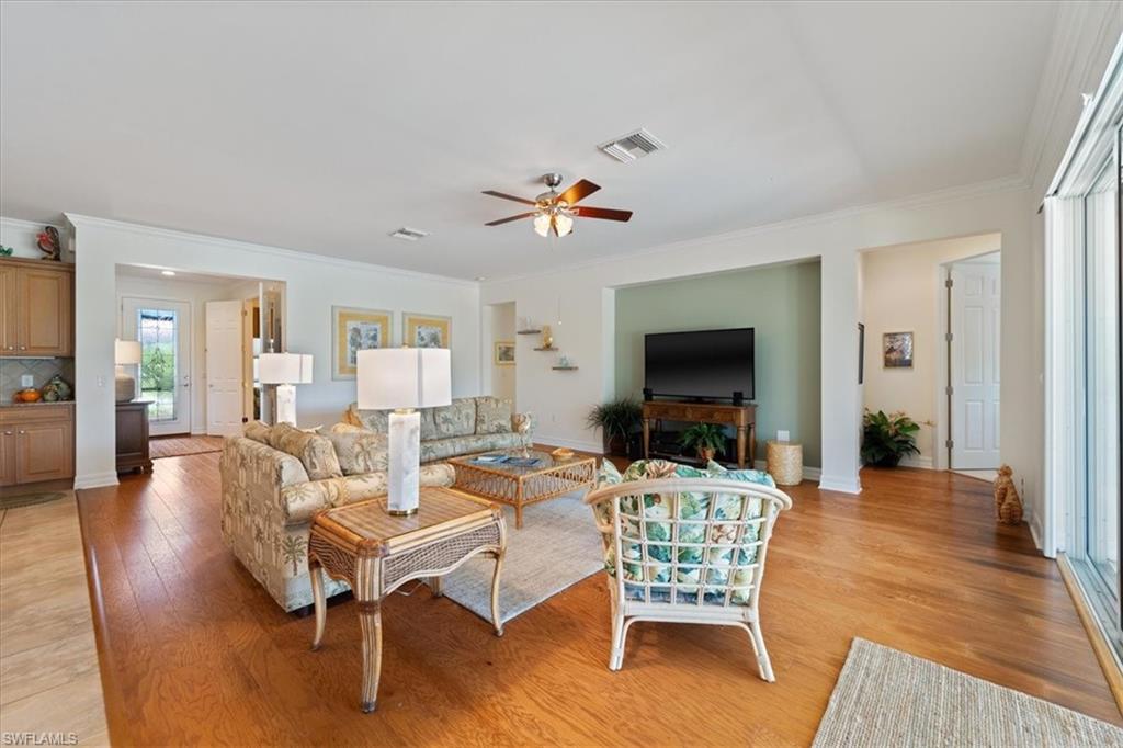 6140 Victory DR photo 8