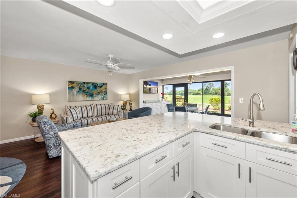 5805 Trailwinds DR 314 photo 7