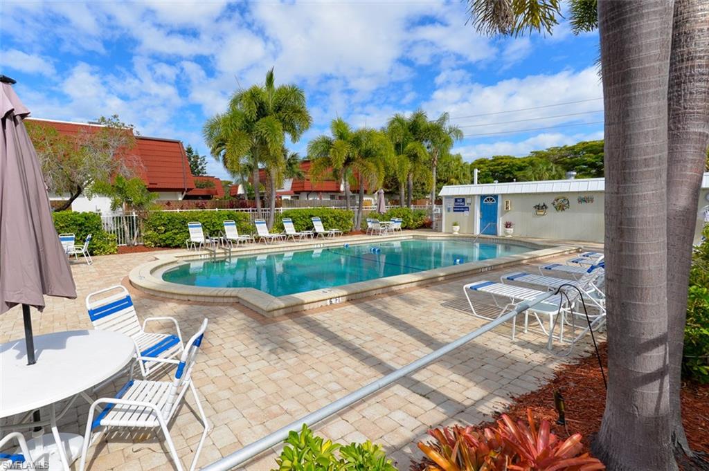 Meadowlark Cove Private Heated Pool. Great social gathering area.