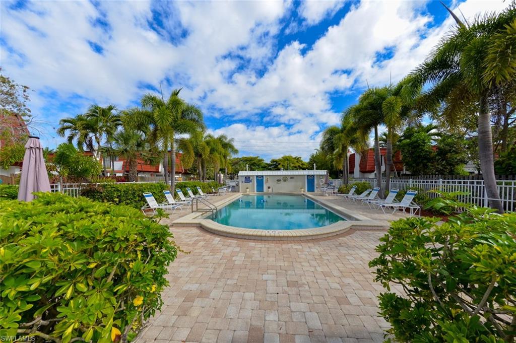 Meadowlark Cove Private Heated Pool Just steps from your Townhome!
