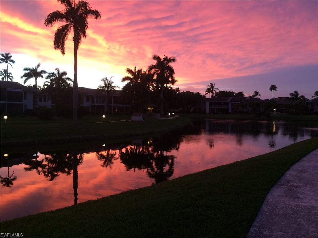 Winding Sidewalks and Lakes throughout the Community. Enjoy the Fabulous Sunsets and Sunrises over the Waterways!