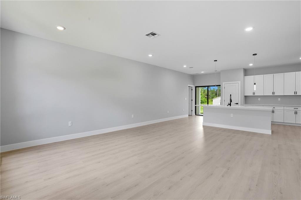 219 Ogden AVE S
