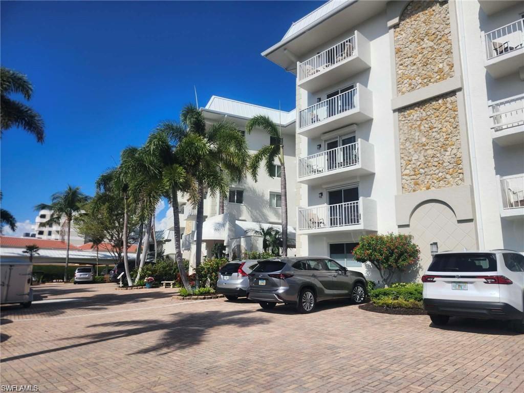 3000 Gulf Shore BLVD N 113