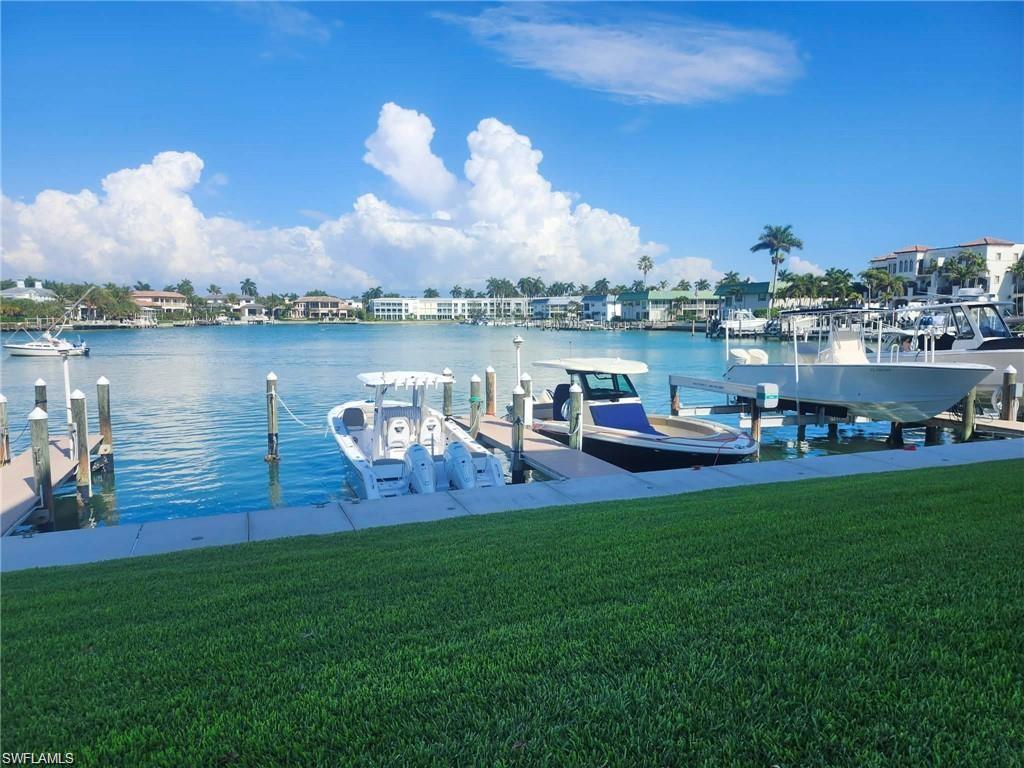 3000 Gulf Shore BLVD N 113 photo 30
