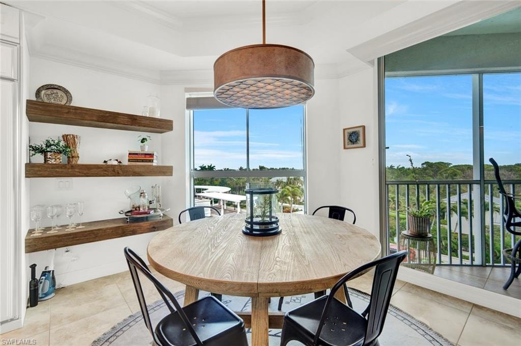 Breakfast Nook with adjacent Lanai