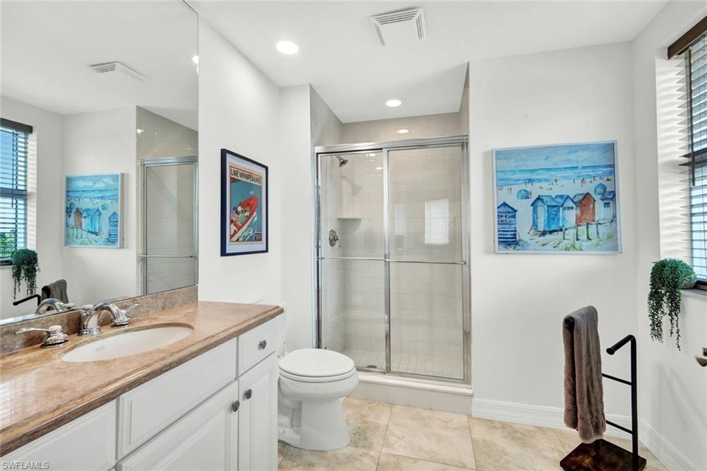 En Suite Bath