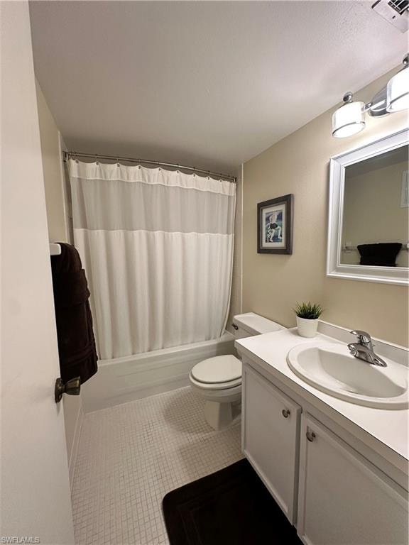 555 Park Shore DR B205 photo 27