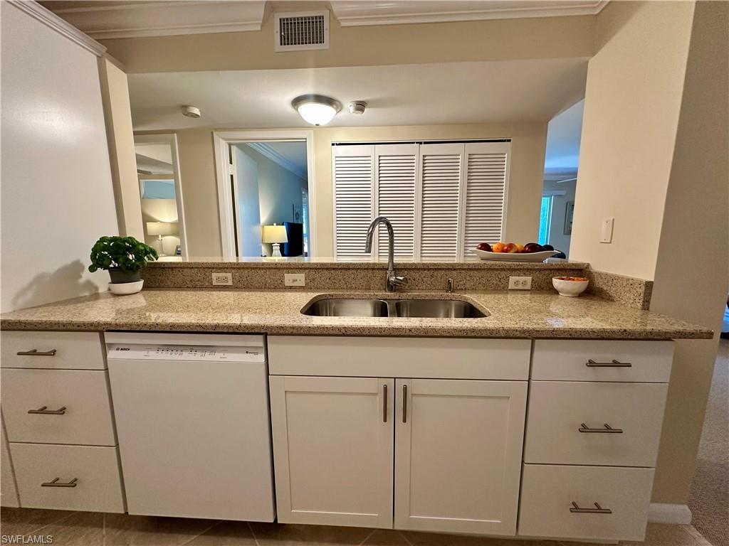 555 Park Shore DR B205 photo 13