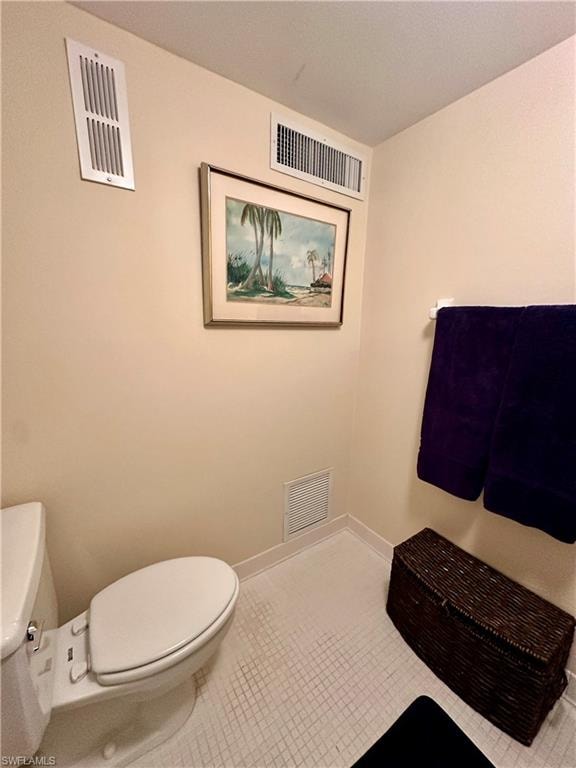 555 Park Shore DR B205 photo 21