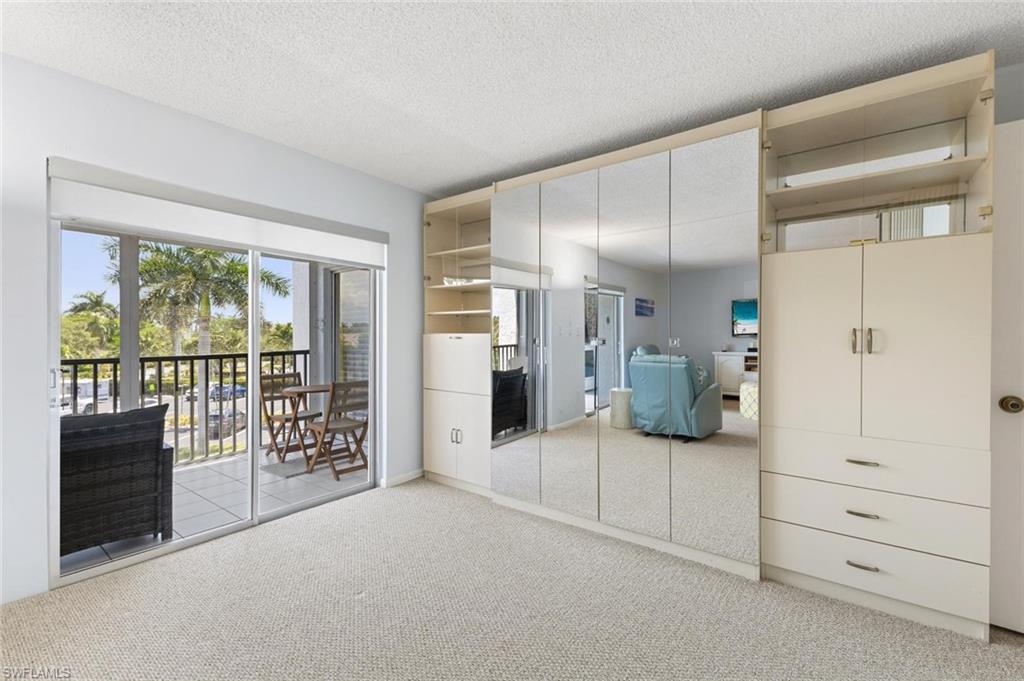 555 Park Shore DR B302 photo 6
