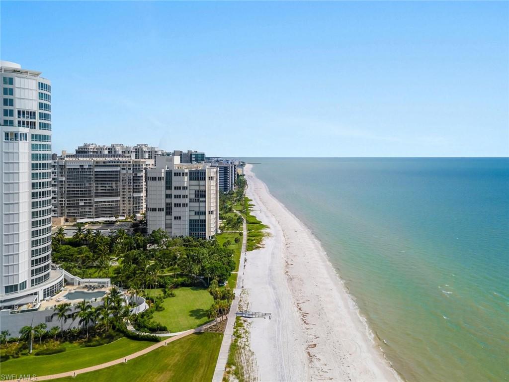 555 Park Shore DR B302 photo 12