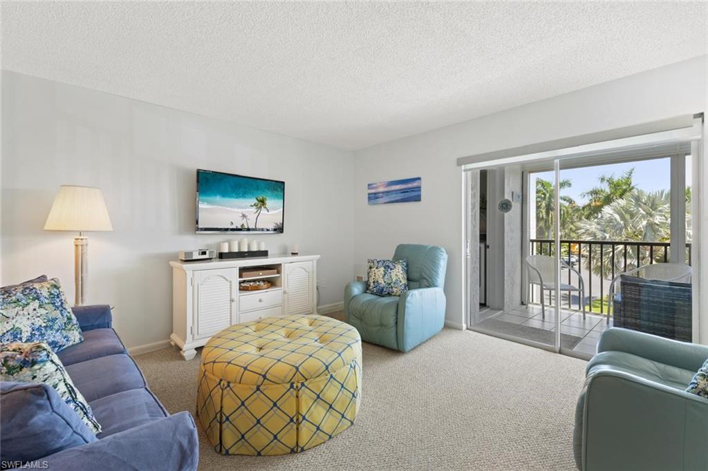 555 Park Shore DR B302