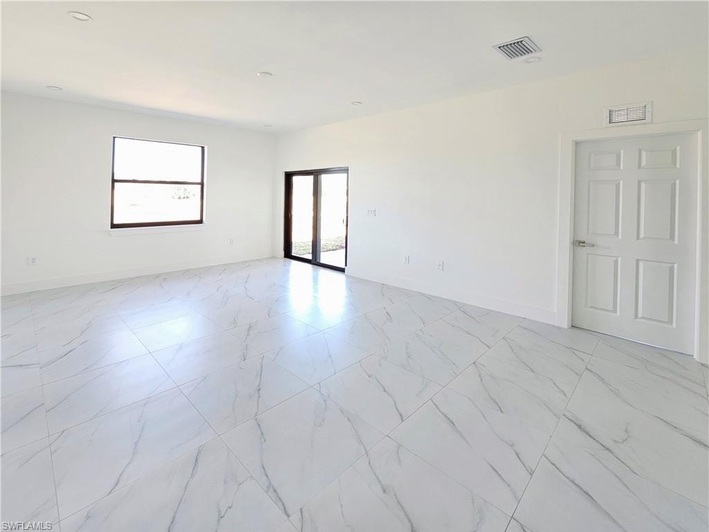 1100 Homer AVE S photo 11
