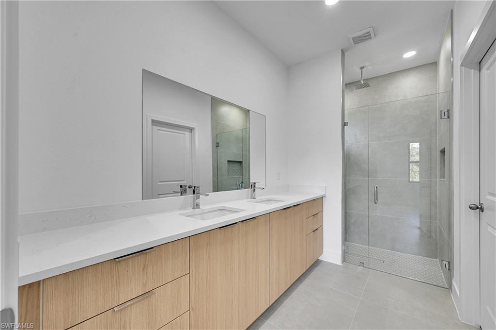 767 NINA AVE S photo 27
