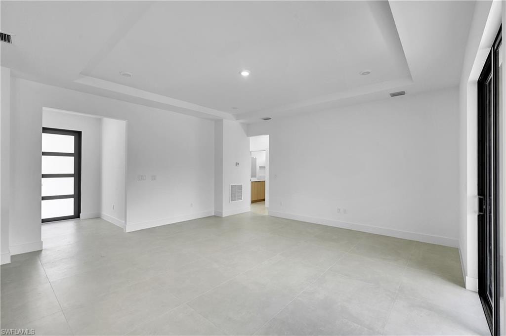 767 NINA AVE S photo 13