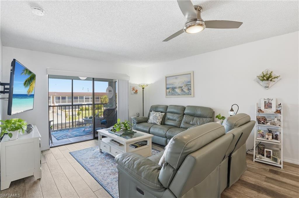 1205 SE 46th LN 201 photo 6