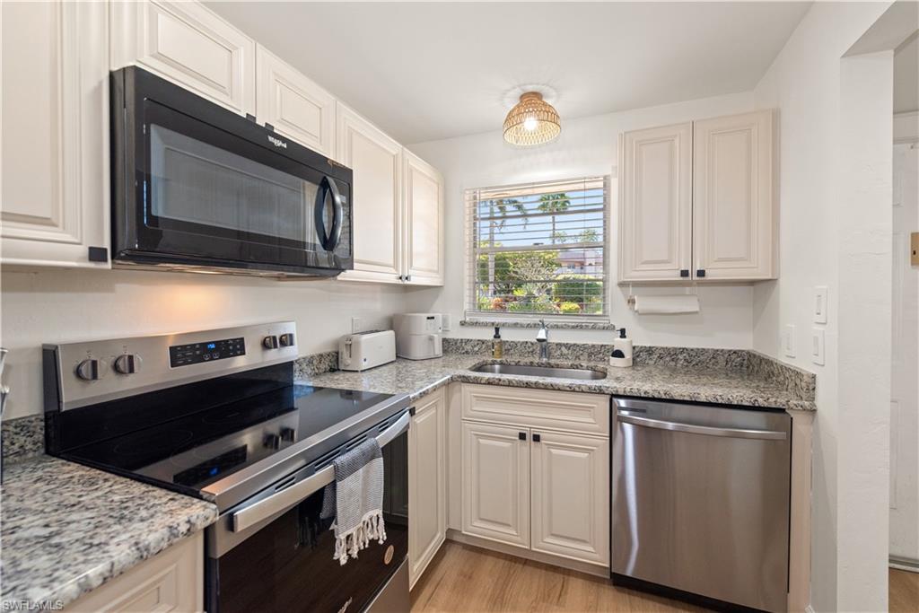 501 Forest Lakes BLVD 111 photo 12