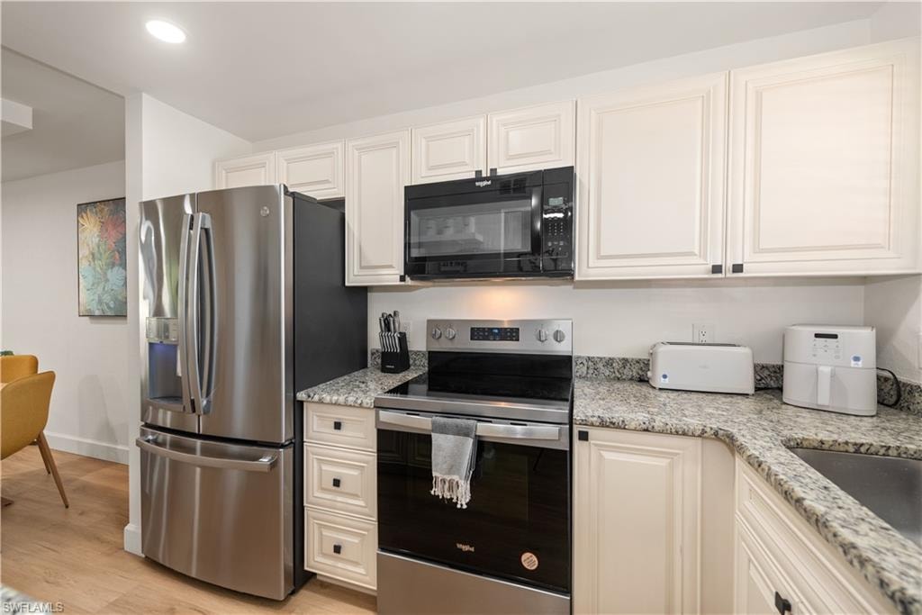 501 Forest Lakes BLVD 111 photo 10
