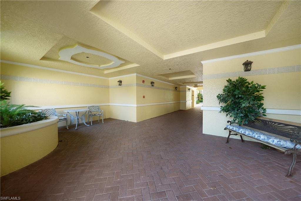255 W End DR 3306