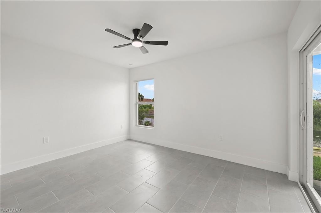 4446 Connection AVE photo 11