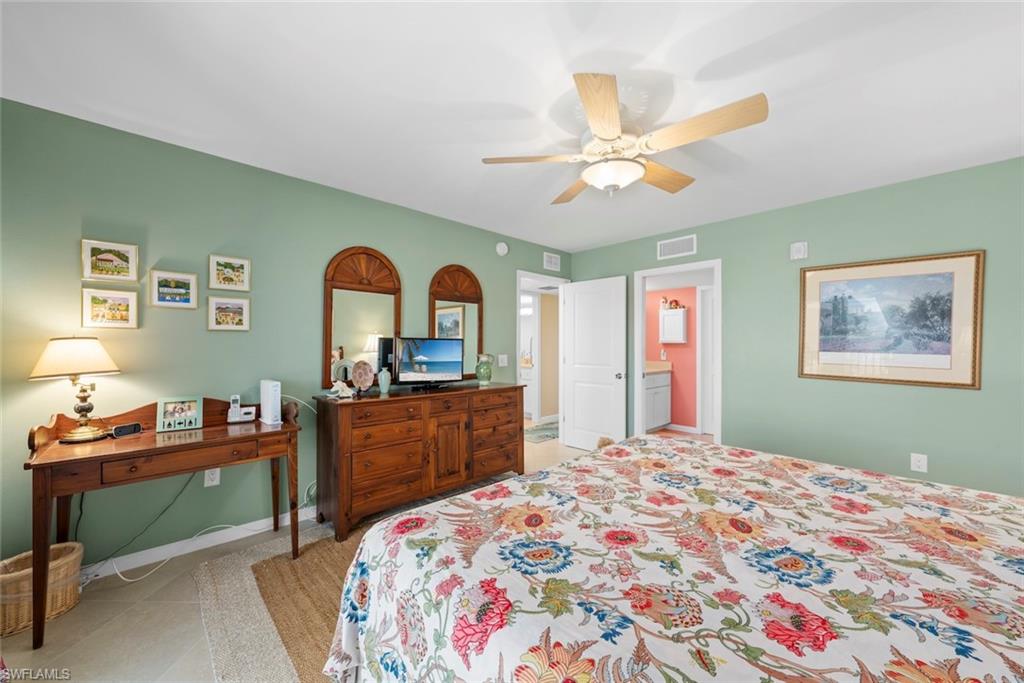 1340 Middle Gulf DR 8A photo 22