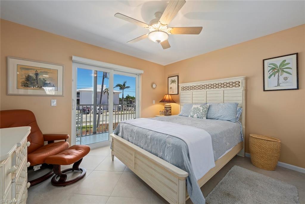 1340 Middle Gulf DR 8A photo 28
