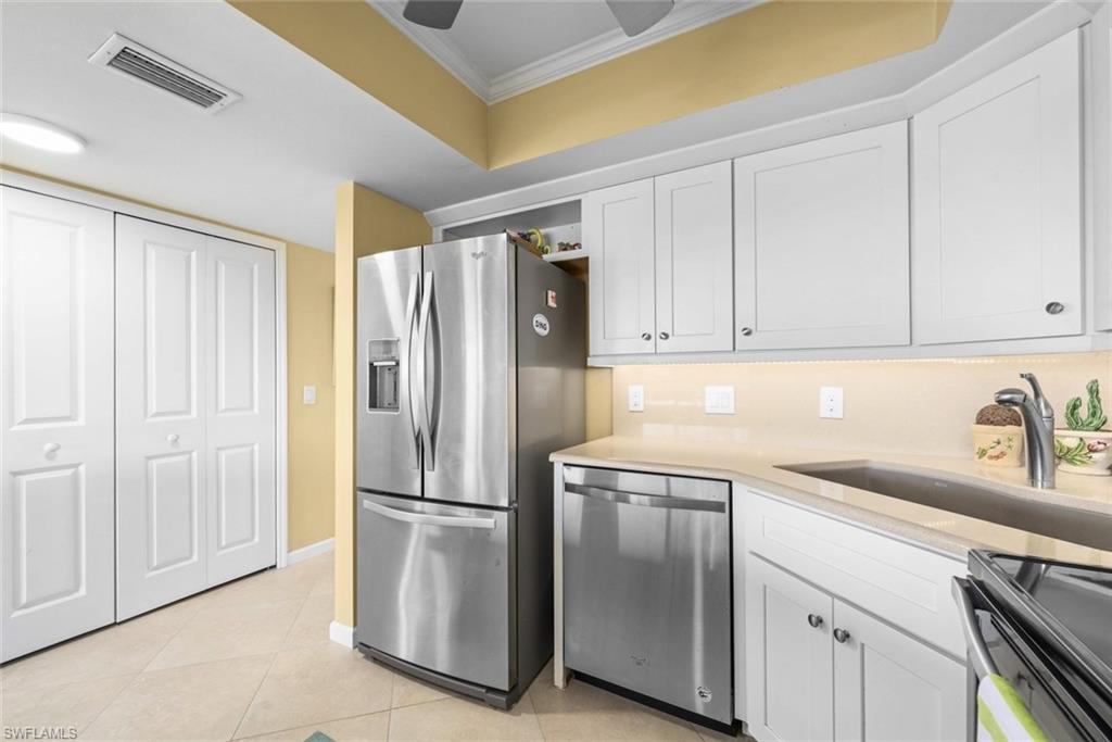1340 Middle Gulf DR 8A photo 19