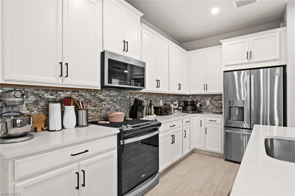 10353 Bonavie Cove DR photo 16