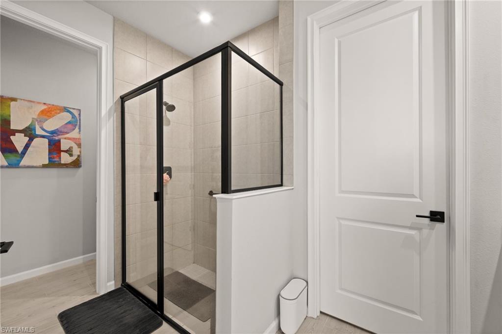 10353 Bonavie Cove DR photo 29