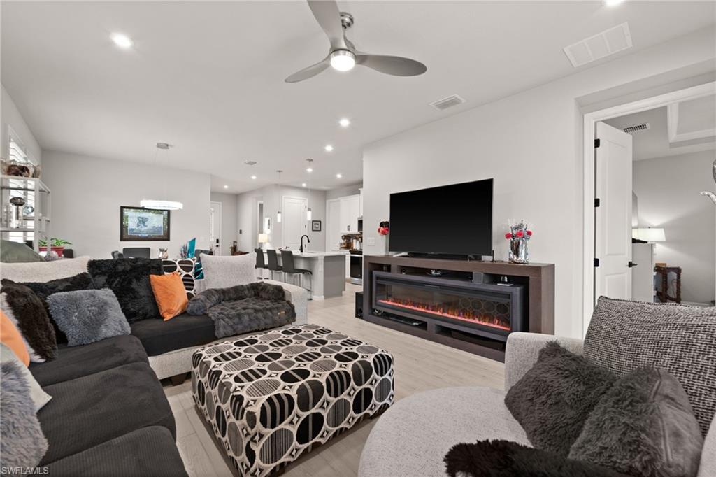 10353 Bonavie Cove DR photo 25