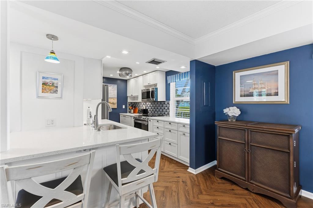 1100 Little Neck CT F52 photo 9