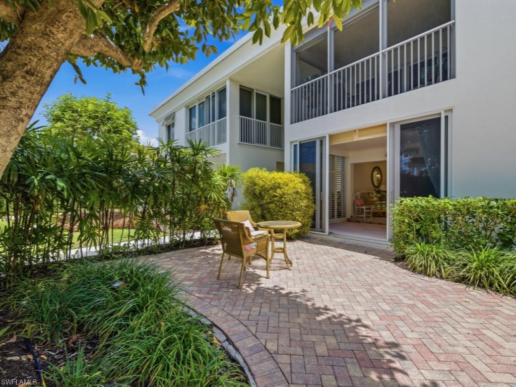 211 3rd AVE S 211